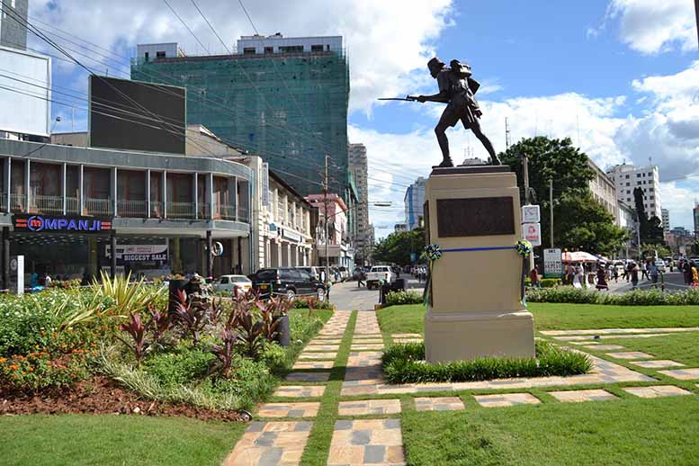 Dar es Salaam City Tour — Askari Monument, National Museum, Kariakoo Market